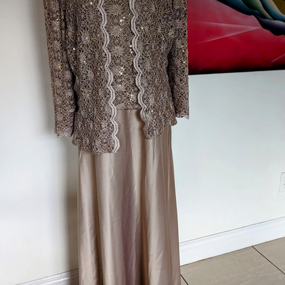 Alex Evening's Elegant sequined lace bodice and satin-skirted gown with jacket. - Picture 7 of 8